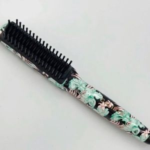 Calista Triangle Pro Heated Detailer Brush